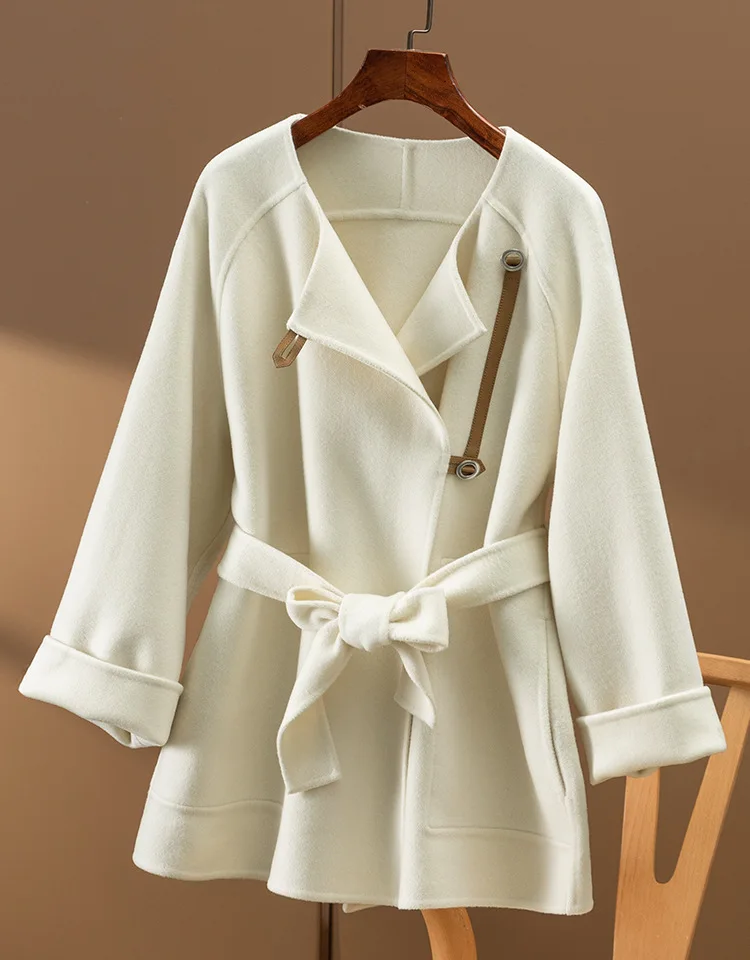 Женское однотонное кашемировое пальто средней длины, модное двухстороннее шерстяное пальто, новинка 2023
Женское однотонное кашемировое пальто средней длины, модное двухстороннее шерстяное пальто, новинка 2023