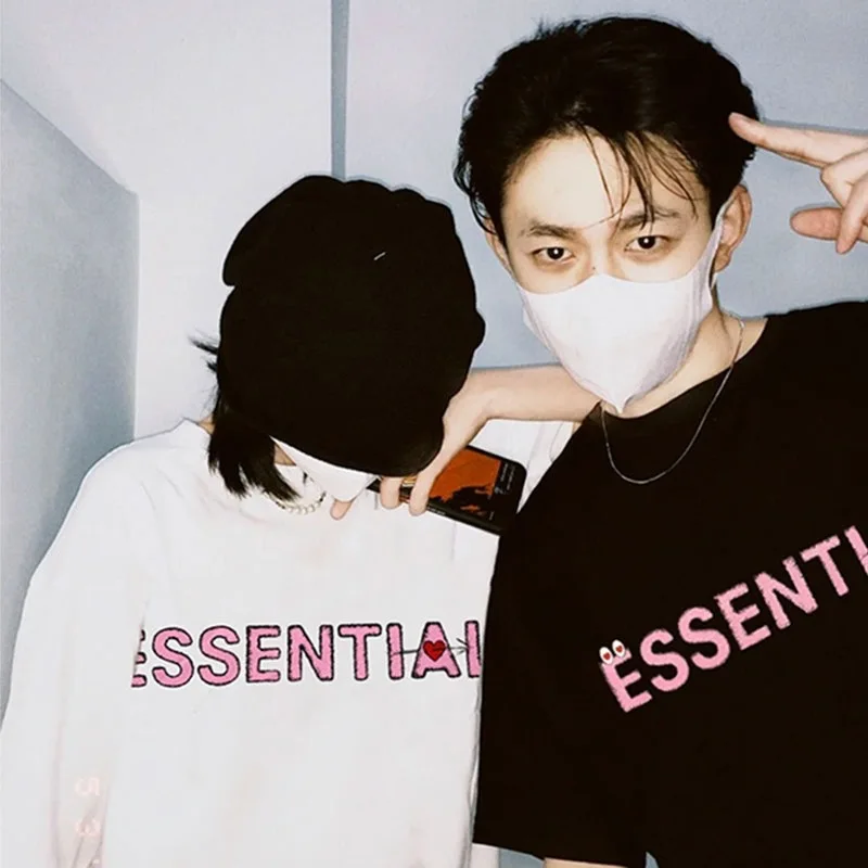ESSENTIALS Cotton Sports New Summer T-shirt Loose Letter Ovesized Short Sleeve Hip hop Unisex
ESSENTIALS Cotton Sports New Summer T-shirt Loose Letter Ovesized Short Sleeve Hip hop Unisex