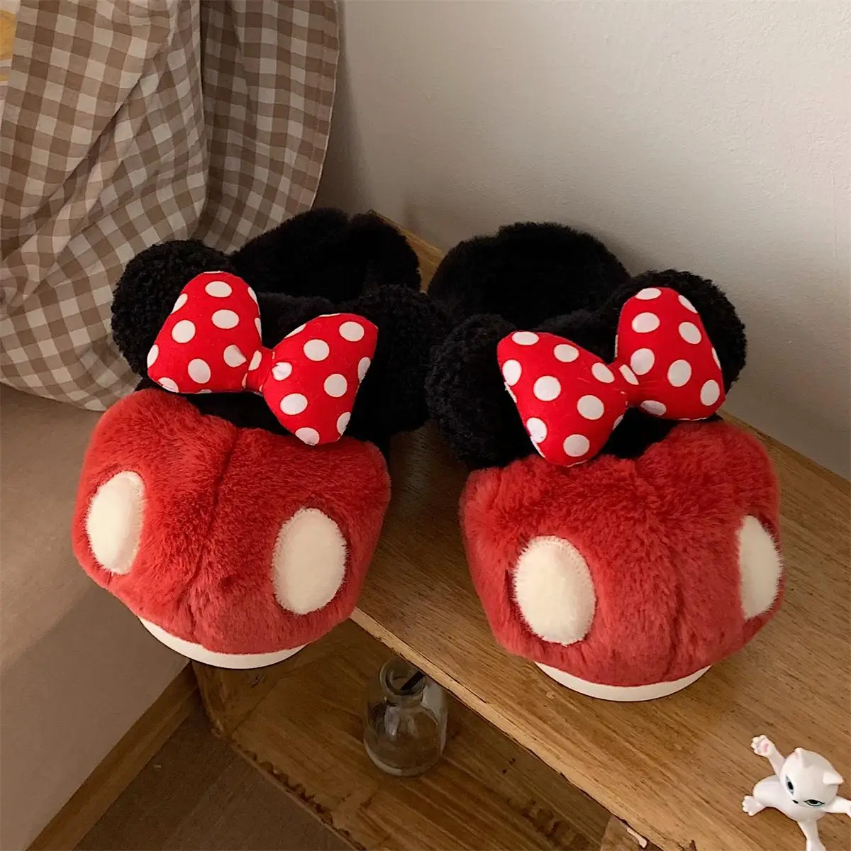 Disney Sweet Bowknot Cotton Slippers Female Winter Lovely Cute Cartoon Home Non Slip Warm Cotton Shoes Women Girl Christmas Gift
Disney Sweet Bowknot Cotton Slippers Female Winter Lovely Cute Cartoon Home Non Slip Warm Cotton Shoes Women Girl Christmas Gift