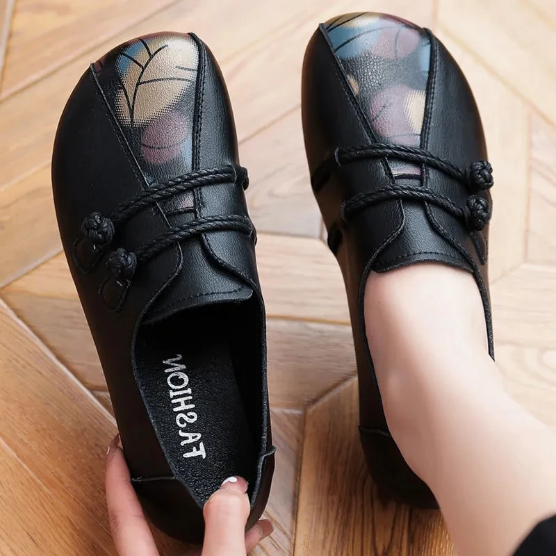Fashion Leather Shoes Oxford Retro Comfortable Single Shoes 2022 Spring New Flat Bottom Female Mother Shoes zapatos de mujer
Fashion Leather Shoes Oxford Retro Comfortable Single Shoes 2022 Spring New Flat Bottom Female Mother Shoes zapatos de mujer