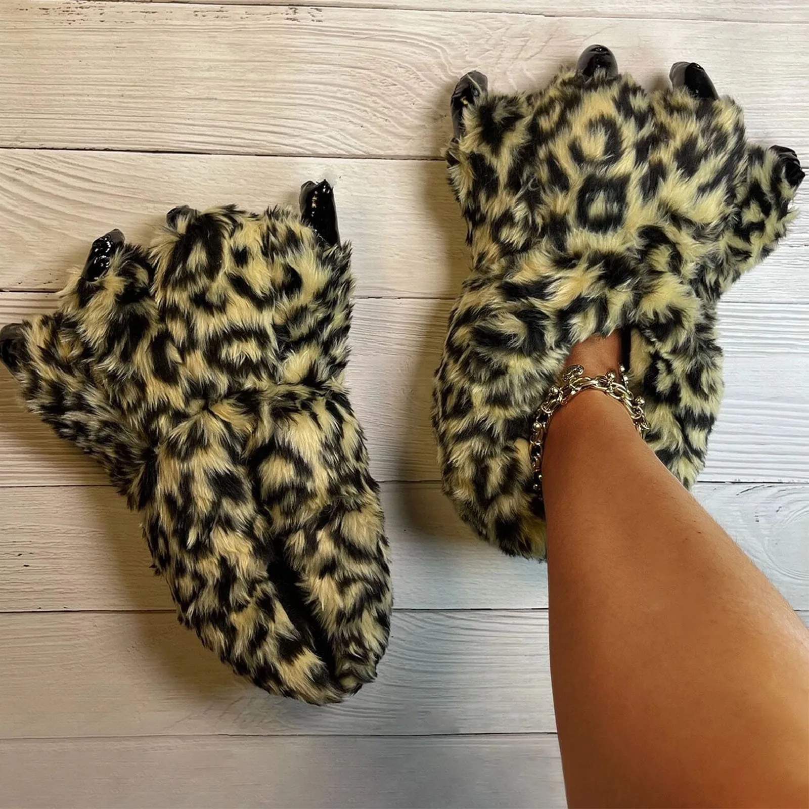 Funny Panda Claw Slipper Winter Plush Cotton Slippers Men And Women Lovers Indoor Cartoon Cute Over Heel Indoor Warm Home Shoes
Funny Panda Claw Slipper Winter Plush Cotton Slippers Men And Women Lovers Indoor Cartoon Cute Over Heel Indoor Warm Home Shoes