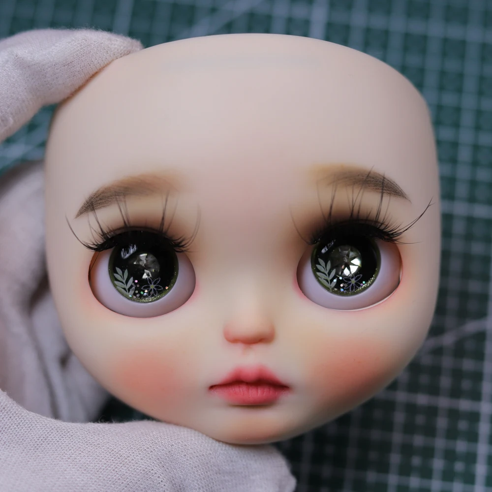 NBL RBL+ Blyth Doll Face Plate for diy your blyth makeup Including Back Plate customization doll Nude blyth white skin 9.24.31
NBL RBL+ Blyth Doll Face Plate for diy your blyth makeup Including Back Plate customization doll Nude blyth white skin 9.24.31