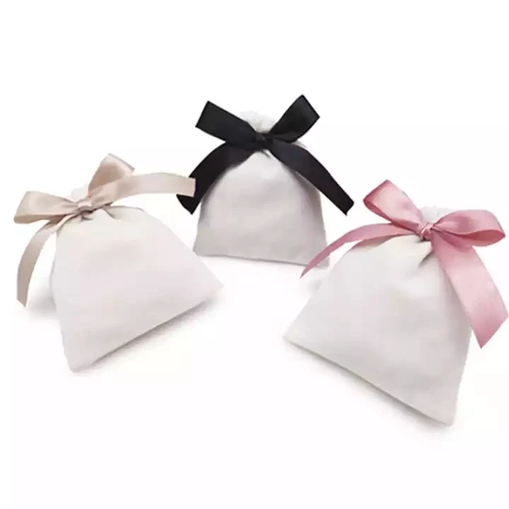 100 шт., бархатные сумки для ювелирных изделий 
100 шт., бархатные сумки для ювелирных изделий