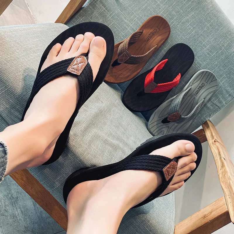 Slippers Men's Summer Trend Casual Beach Shoes Outdoor Personality Non-slip Soft Bottom Wear-resistant Flip-flops Korean Version
Slippers Men's Summer Trend Casual Beach Shoes Outdoor Personality Non-slip Soft Bottom Wear-resistant Flip-flops Korean Version