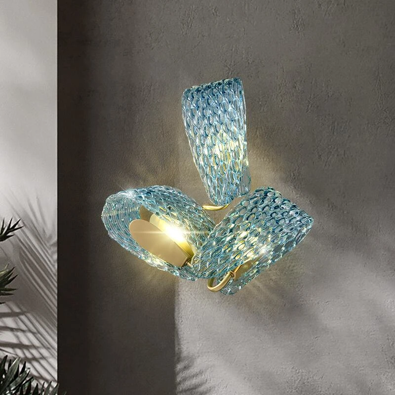 Designer crystal wall lamp luxury creative bedroom lamp modern LED copper living room decorative lighting
Designer crystal wall lamp luxury creative bedroom lamp modern LED copper living room decorative lighting