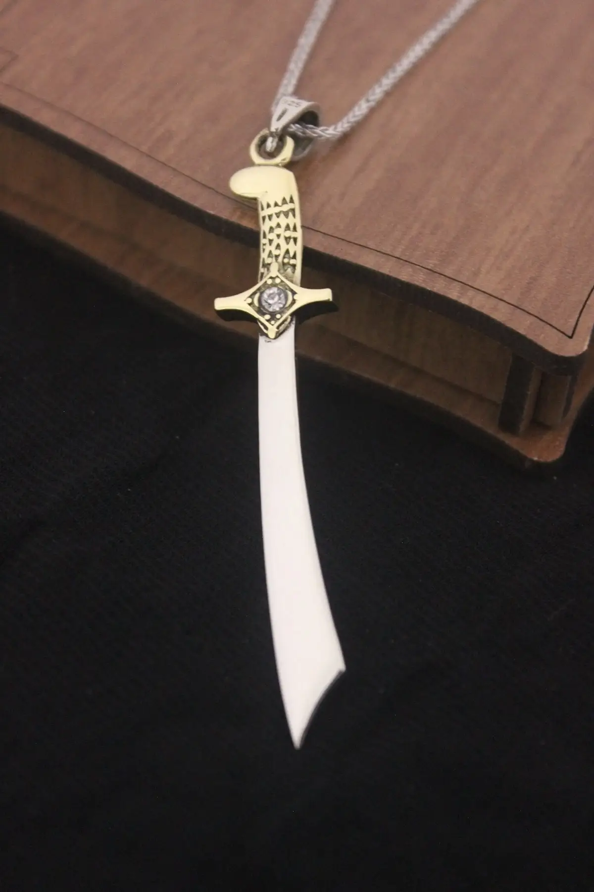 925 Sterling Silver Samurai Sword Men Necklace Daily Friend Jewelry & Jewelry Accessory
925 Sterling Silver Samurai Sword Men Necklace Daily Friend Jewelry & Jewelry Accessory