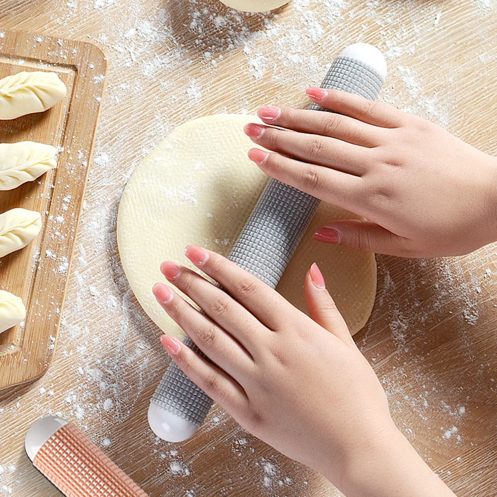 Portable Rolling Pin Non-Stick Plastic Fondant Roller Pastry Dough Roller Embossing Baking Tools Kitchen Accessories
Portable Rolling Pin Non-Stick Plastic Fondant Roller Pastry Dough Roller Embossing Baking Tools Kitchen Accessories