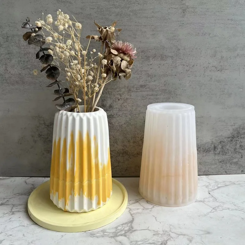Vertical Stripe Three-dimensional Vase Silicone Mold Flower Pot Vase Gypsum Concrete Silicone Mould Mold for Concrete
Vertical Stripe Three-dimensional Vase Silicone Mold Flower Pot Vase Gypsum Concrete Silicone Mould Mold for Concrete