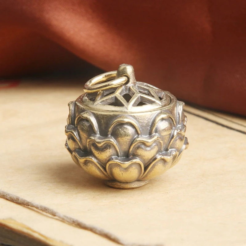 1 шт. латунные подвески в виде тыквы лотоса с благословением, Медный Подвесной брелок в виде автомобиля на удачу, коробка для таблеток, конте...
1 шт. латунные подвески в виде тыквы лотоса с благословением, Медный Подвесной брелок в виде автомобиля на удачу, коробка для таблеток, конте...