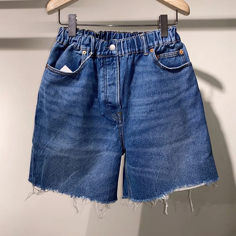 2022 Summer Women Jeans Shorts Five Point Hot Pants High Waist Korean Design Cotton Soft
2022 Summer Women Jeans Shorts Five Point Hot Pants High Waist Korean Design Cotton Soft