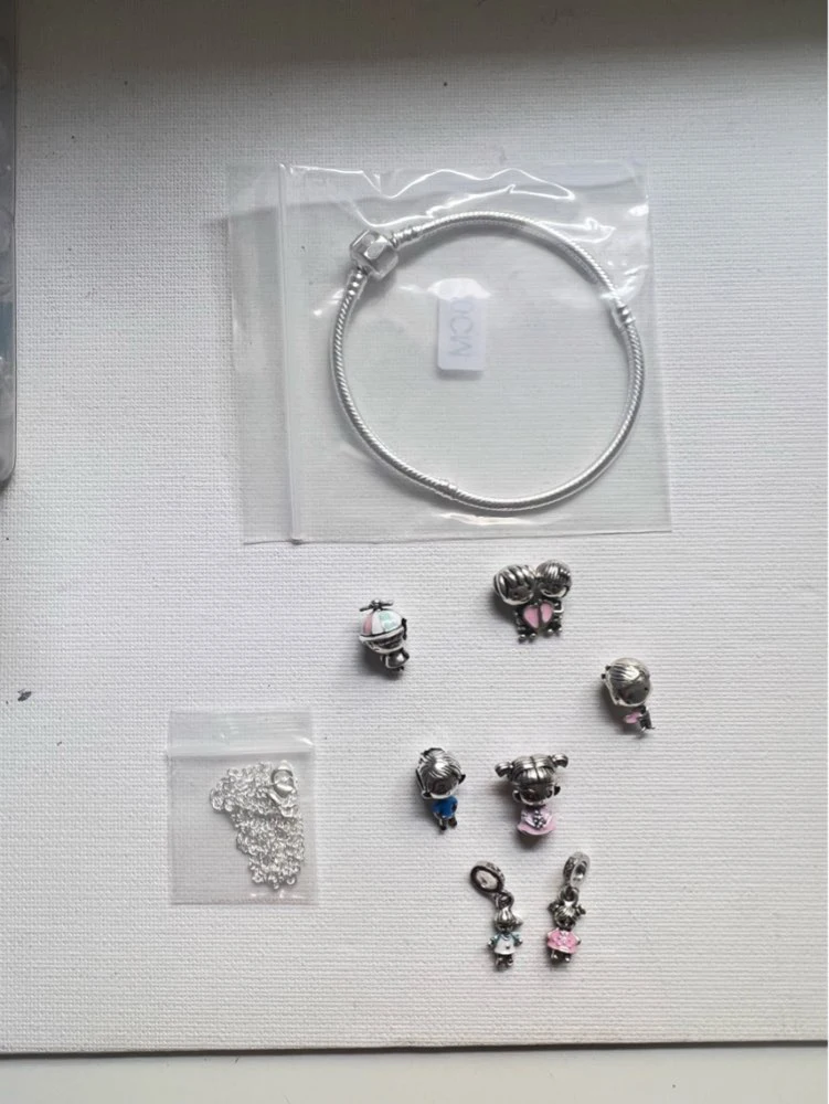 16-22cm DIY Jewelry Accessory Kit Necklace Bracelet Charm Beads Boy Girl Gift Cartoon Beaded Chain Skirt Pendant
16-22cm DIY Jewelry Accessory Kit Necklace Bracelet Charm Beads Boy Girl Gift Cartoon Beaded Chain Skirt Pendant