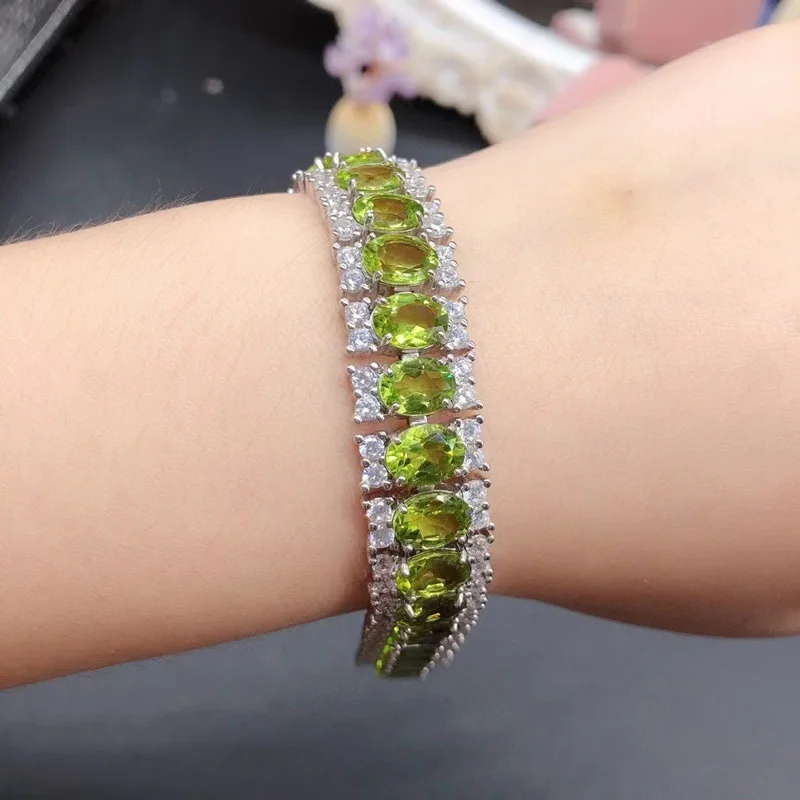 VVS Grade Natural Peridot Bracelet with 3 Layers Gold Plating 6mm*8mm Total 24ct Peridot 925 Silver Bracelet for Party
VVS Grade Natural Peridot Bracelet with 3 Layers Gold Plating 6mm*8mm Total 24ct Peridot 925 Silver Bracelet for Party