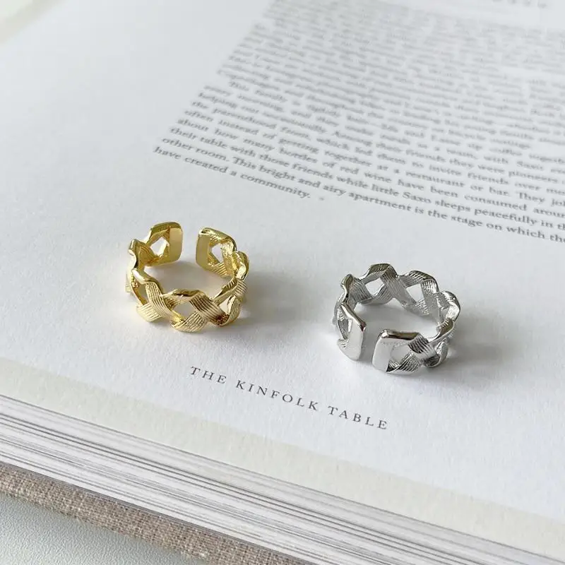 Gothic Creative Personality Hollow Gold Silver Color Cross Open Ring Simple Men's and Women's Fashion Jewelry Gift Accessories
Gothic Creative Personality Hollow Gold Silver Color Cross Open Ring Simple Men's and Women's Fashion Jewelry Gift Accessories