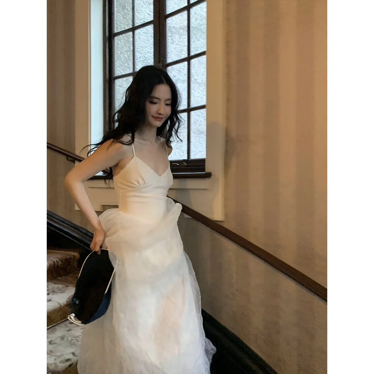 Женское облегающее свадебное платье, элегантное ТРАПЕЦИЕВИДНОЕ ПЛАТЬЕ на бретельках с V-образным вырезом, Корейская версия, лето 2023
Женское облегающее свадебное платье, элегантное ТРАПЕЦИЕВИДНОЕ ПЛАТЬЕ на бретельках с V-образным вырезом, Корейская версия, лето 2023