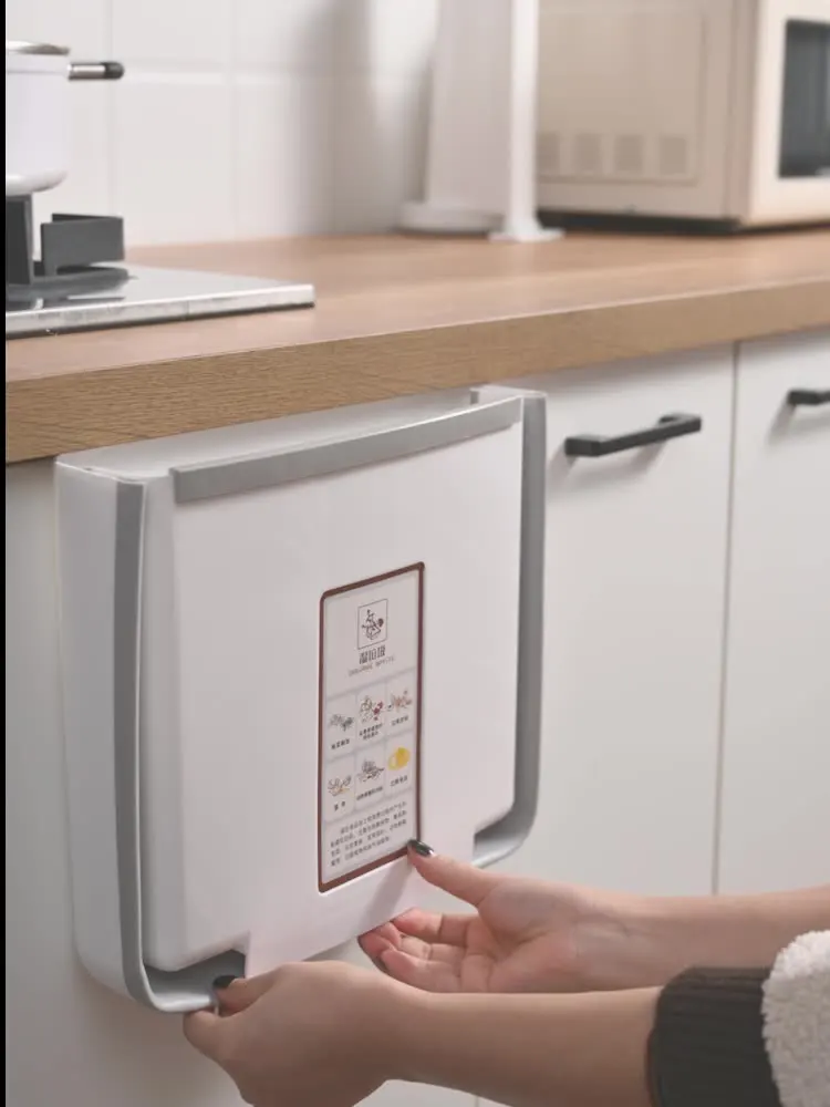 Wall-mounted Foldable Trash Bin Household Hanging Cabinet Door Hanging Trash Bin Kitchen Plastic Trash Can Hanging Type
Wall-mounted Foldable Trash Bin Household Hanging Cabinet Door Hanging Trash Bin Kitchen Plastic Trash Can Hanging Type