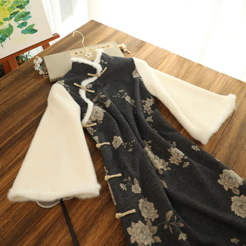 Chinese Style Green Woolen Cheongsam 2022 Winter New Inverted Large Sleeve Retro Plus Fleece Collar Warm Long Dress
Chinese Style Green Woolen Cheongsam 2022 Winter New Inverted Large Sleeve Retro Plus Fleece Collar Warm Long Dress