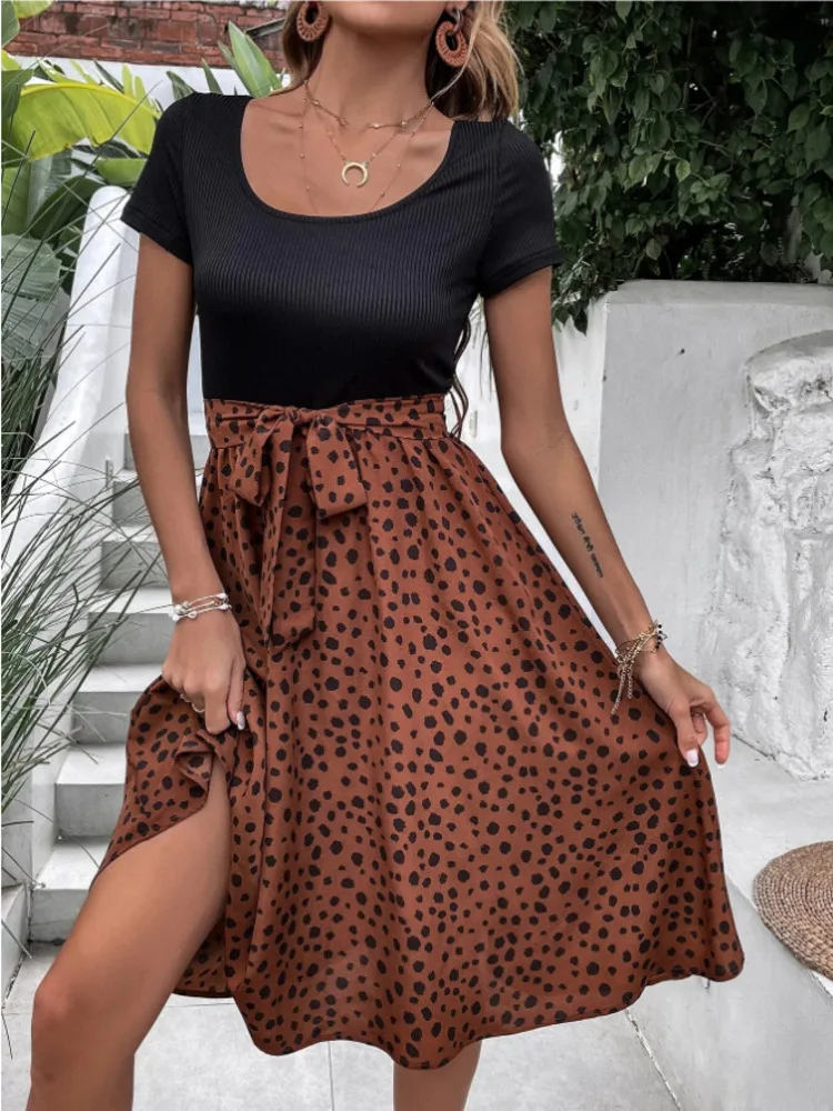 Women's Dress Light Ripe Wind Summer Female Retro Hong Kong Wind Sexy Sweet Hot Round Neck Short Sleeve Pleated Bandage Dresses
Women's Dress Light Ripe Wind Summer Female Retro Hong Kong Wind Sexy Sweet Hot Round Neck Short Sleeve Pleated Bandage Dresses