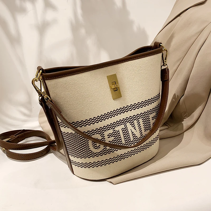 High-quality Canvas Bag Women's 2022 Summer Popular New Messenger Bag Fashion Handbag Bucket Bag
High-quality Canvas Bag Women's 2022 Summer Popular New Messenger Bag Fashion Handbag Bucket Bag