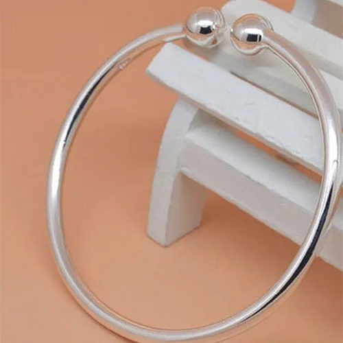 Fashion 925 Stamp Silver Color Woman Cuff Bracelet Polishing Concise Retro Chain Bangle Party Wedding Jewelry Charm Girl Gifts
Fashion 925 Stamp Silver Color Woman Cuff Bracelet Polishing Concise Retro Chain Bangle Party Wedding Jewelry Charm Girl Gifts