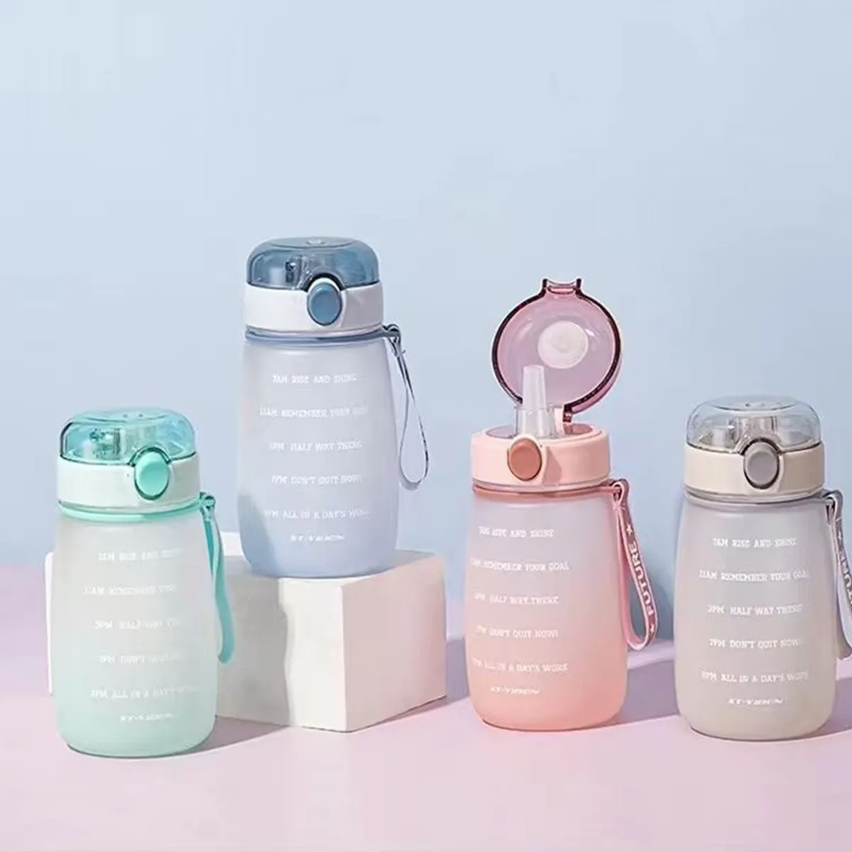 New Fashion Student Sports Water Bottles With Straw Water Bottle Male Female Anti-Fall Portable Plastic Water Cup Mug For Girls
New Fashion Student Sports Water Bottles With Straw Water Bottle Male Female Anti-Fall Portable Plastic Water Cup Mug For Girls