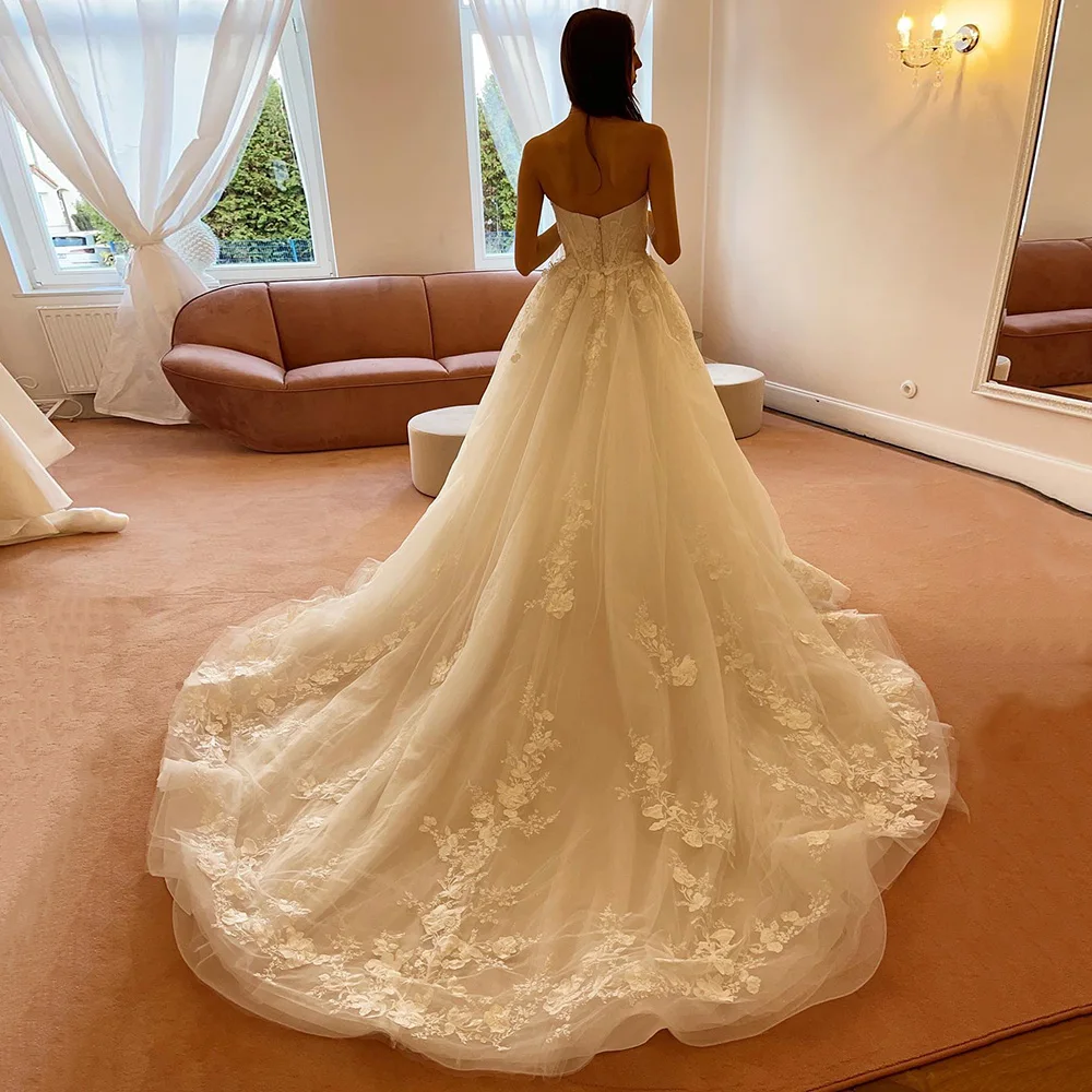 Luxury A Line Lace Wedding Dresses Sweetheart Sleeveless Court Train Bridal Gown High Quality Ivory White Bride Dress 2023
Luxury A Line Lace Wedding Dresses Sweetheart Sleeveless Court Train Bridal Gown High Quality Ivory White Bride Dress 2023