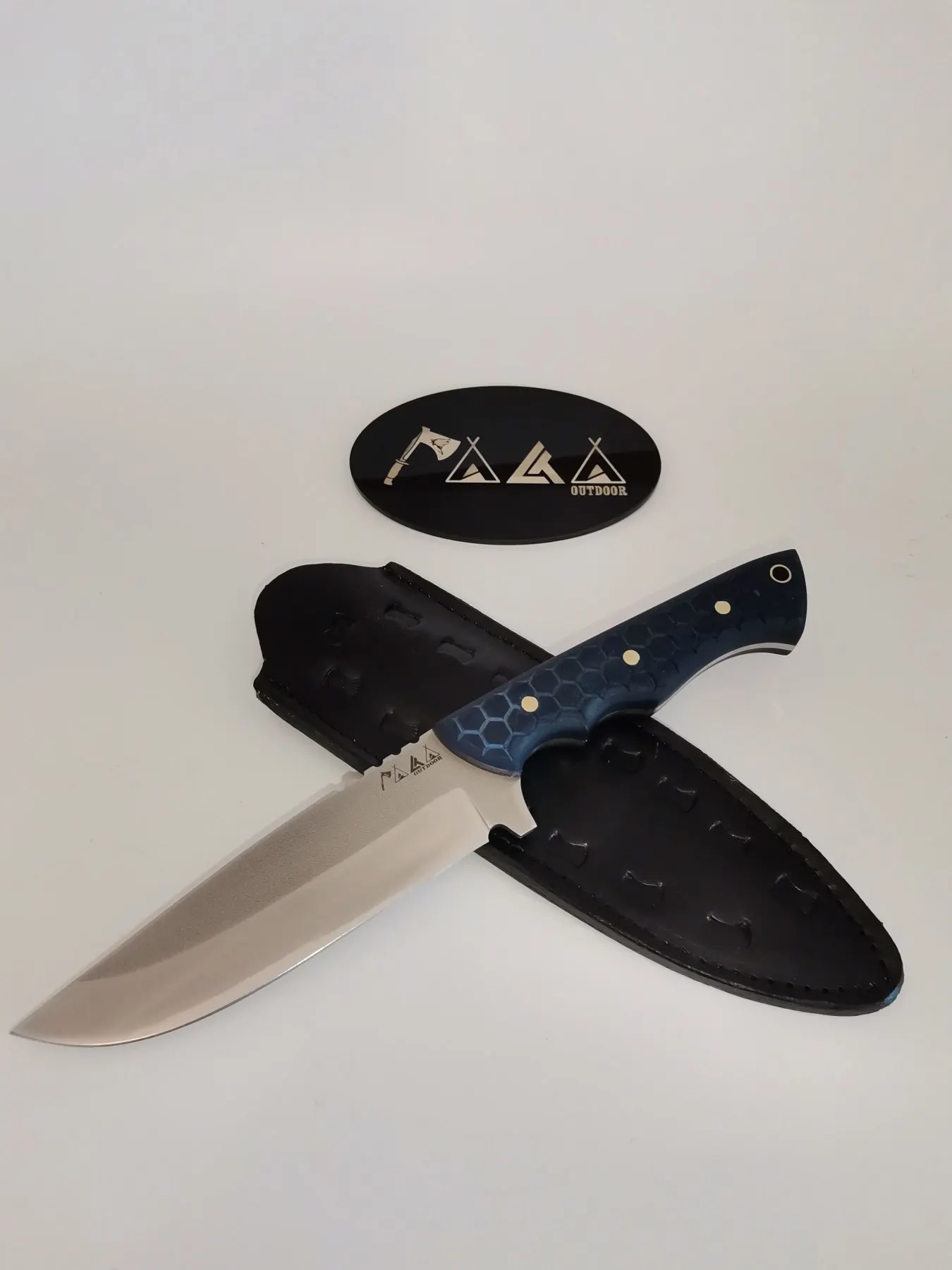 PALTA Blue Serrated Honeycomb Hunting Camping Knife Tactical Survival Knives Outdoor Stainless Steel Fixed Blade Self Defense
PALTA Blue Serrated Honeycomb Hunting Camping Knife Tactical Survival Knives Outdoor Stainless Steel Fixed Blade Self Defense