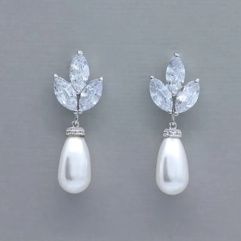 Delicate 925 Silver Needle Cubic Zircon Leaf Dangle Earrings for Women 2022 Elegant Imitation Pearl Bridal Wedding Jewelry Gift
Delicate 925 Silver Needle Cubic Zircon Leaf Dangle Earrings for Women 2022 Elegant Imitation Pearl Bridal Wedding Jewelry Gift