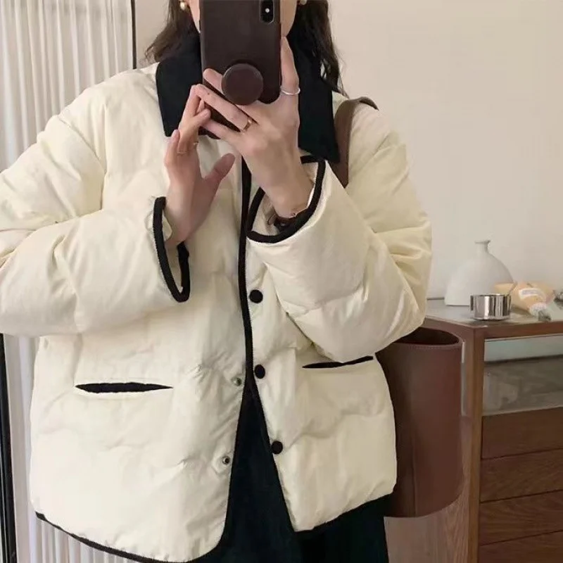 2022 winter new cute little man small fragrant down jacket women's short Korean fashion lapel 90 white duck down
2022 winter new cute little man small fragrant down jacket women's short Korean fashion lapel 90 white duck down