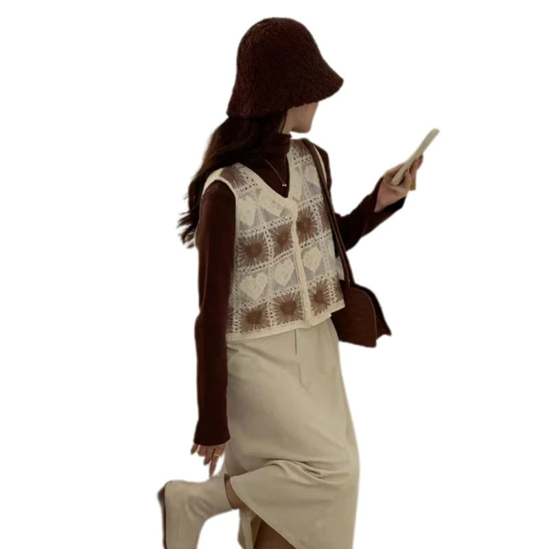 Spring Crochet Vest Waistcoat Women Embroidery Heart Sleeveless Cropped Cardigan
Spring Crochet Vest Waistcoat Women Embroidery Heart Sleeveless Cropped Cardigan