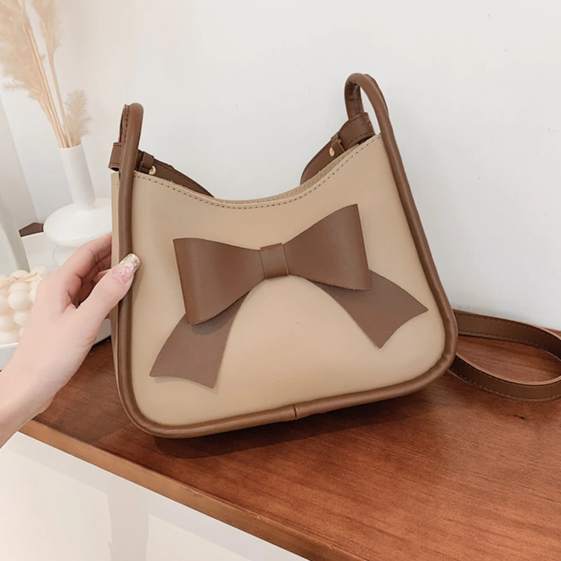 Женская сумка на плечо, новинка 2022, сумки большой вместимости, дизайнерская женская сумка с бантом, Повседневная модная качественная сумка-...
Женская сумка на плечо, новинка 2022, сумки большой вместимости, дизайнерская женская сумка с бантом, Повседневная модная качественная сумка-...