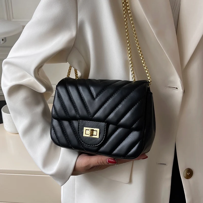 V Embroidery Thread Mini Leather Flap Crossbody Bags for Women 2022 Summer Trend Lady Branded Chain Shoulder Handbags and Purses
V Embroidery Thread Mini Leather Flap Crossbody Bags for Women 2022 Summer Trend Lady Branded Chain Shoulder Handbags and Purses