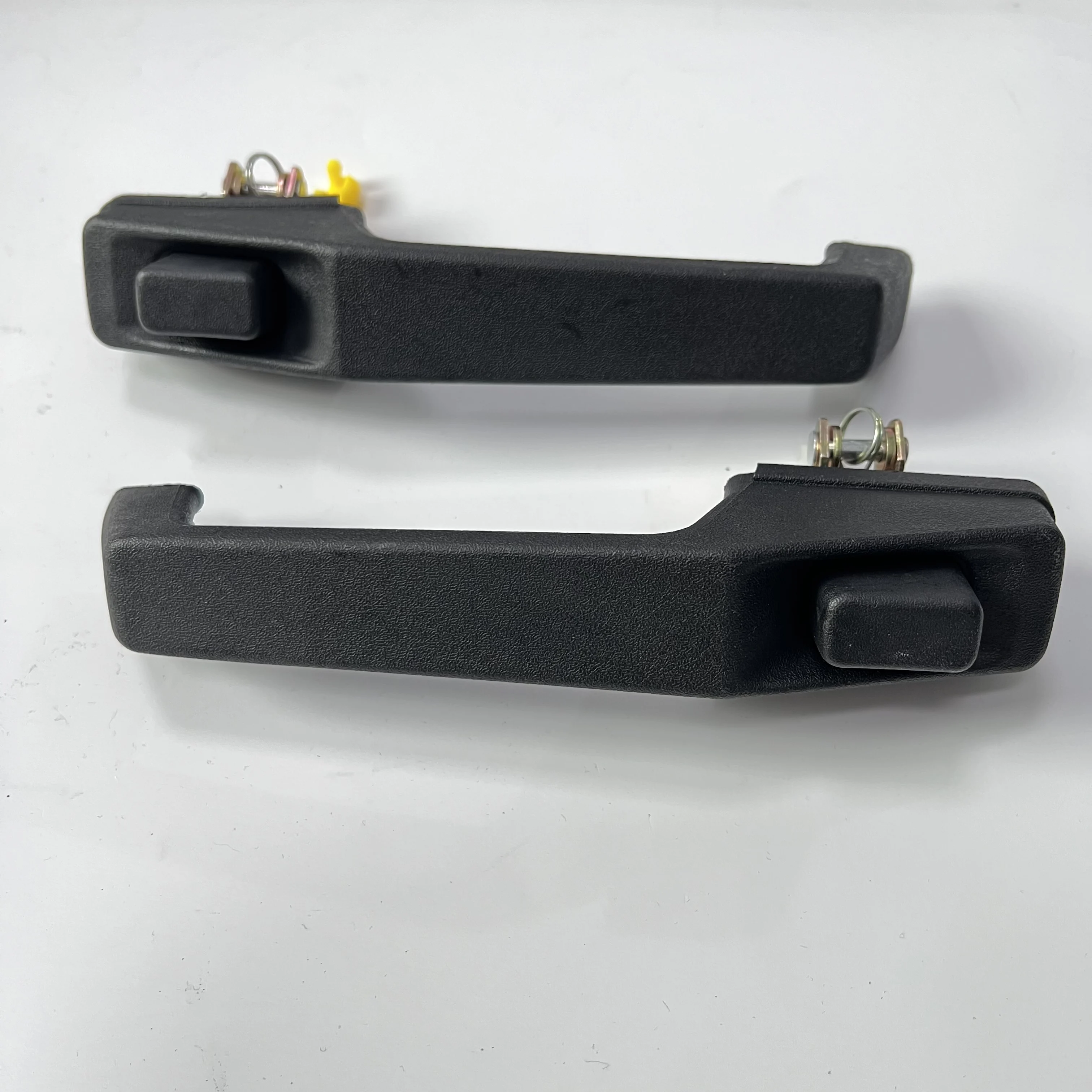 1 пара наружных дверных ручек 55024926 55024927 для дверной ручки
1 пара наружных дверных ручек 55024926 55024927 для дверной ручки