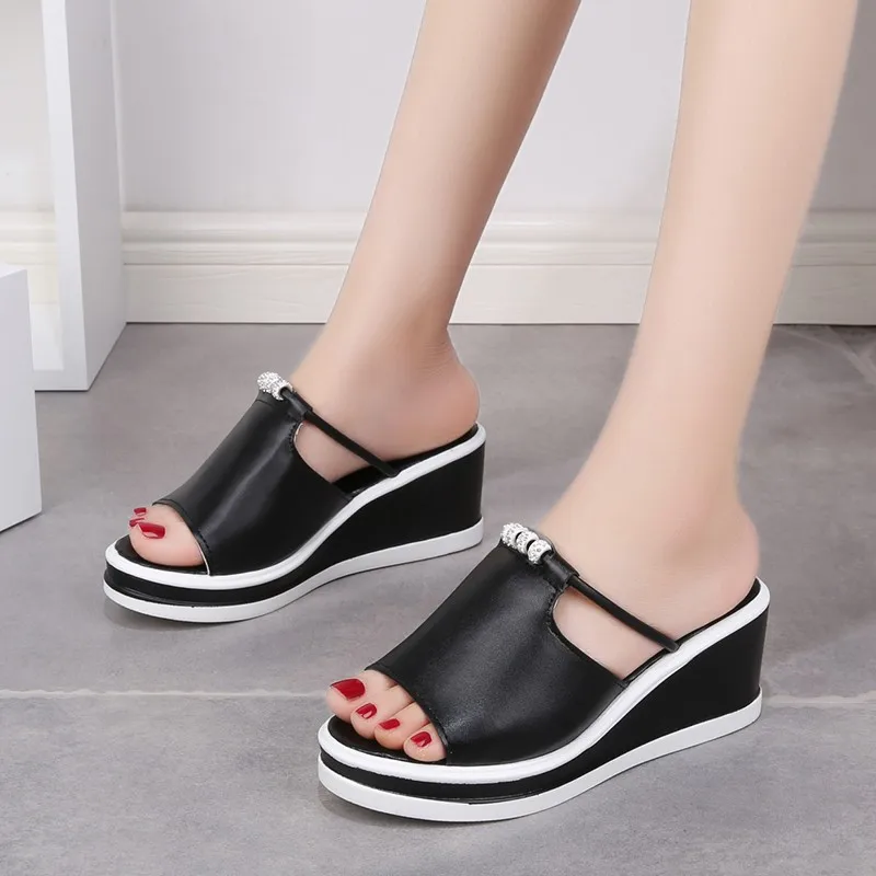 Wedges Slippers Women Platform Sliders Shoes Woman High Heel 7CM Vrouw Slippers White Sandles Women Slipper Mules High Heels
Wedges Slippers Women Platform Sliders Shoes Woman High Heel 7CM Vrouw Slippers White Sandles Women Slipper Mules High Heels