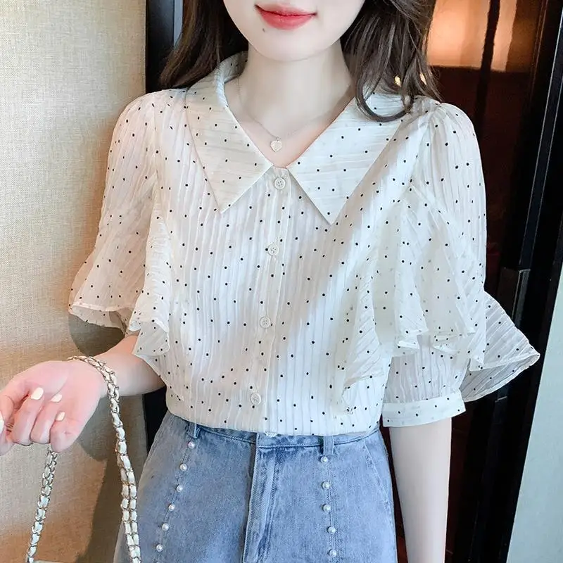 Polka dot shirt 2022 new summer women's fashion foreign -style doll collar lotus leaf bubble sleeve csual chiffon blouse top
Polka dot shirt 2022 new summer women's fashion foreign -style doll collar lotus leaf bubble sleeve csual chiffon blouse top