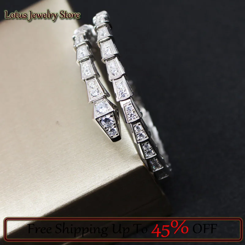 Sterling Silver Color Full Diamond Narrow Edge Snake Spring Bracelet Fashion Snake Bone Bracelet Ladies European Luxury Jewelry 
Sterling Silver Color Full Diamond Narrow Edge Snake Spring Bracelet Fashion Snake Bone Bracelet Ladies European Luxury Jewelry