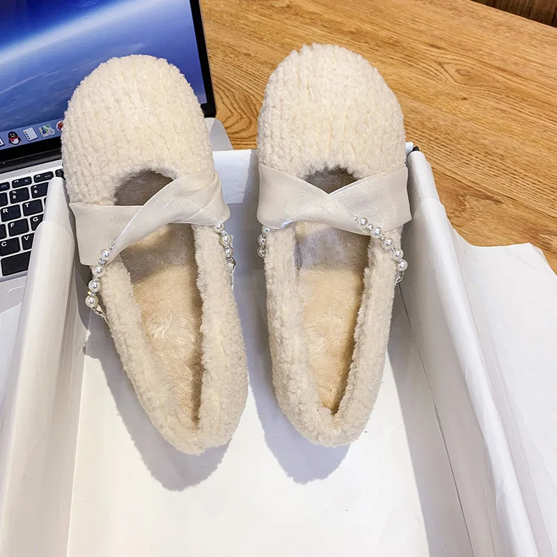 Shoes for Women Pearl Strip with Single Shoes Women's New In Round Toe Fashion British Style Bean Bean Wool Shoes Autumn 2022
Shoes for Women Pearl Strip with Single Shoes Women's New In Round Toe Fashion British Style Bean Bean Wool Shoes Autumn 2022