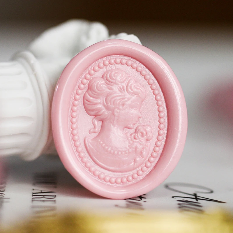 Pretty Woman Head Wax Stamp European Noble Fire Paint Seal Embossed Character Seal Wedding Decoration Accessories
Pretty Woman Head Wax Stamp European Noble Fire Paint Seal Embossed Character Seal Wedding Decoration Accessories