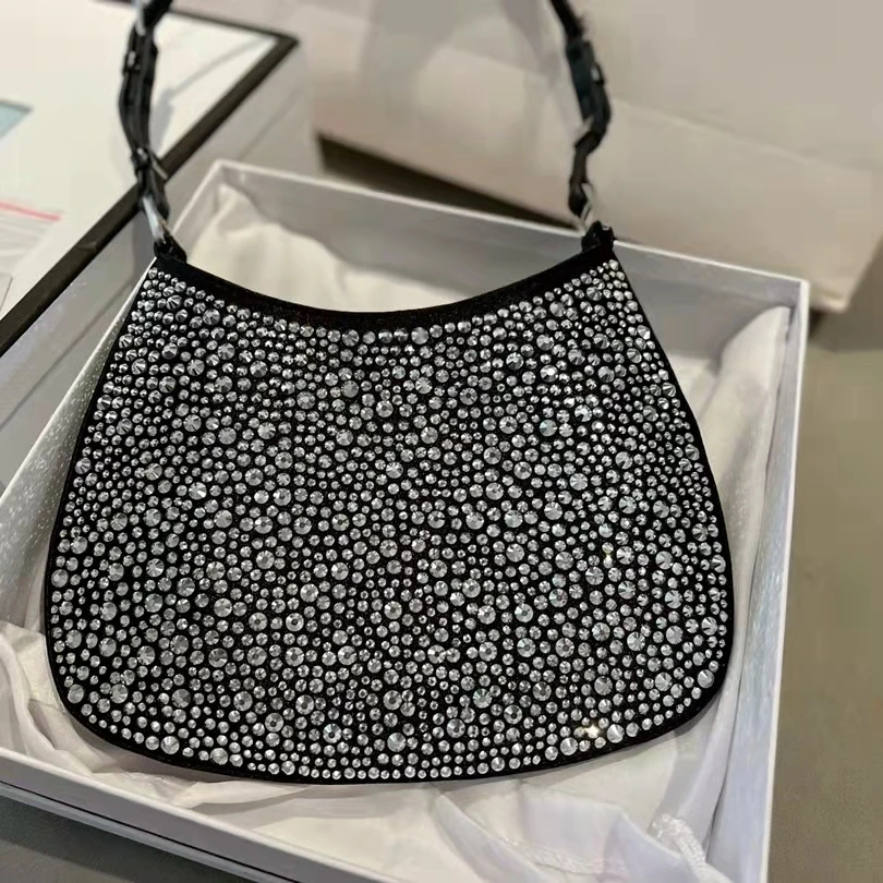 Ladies Underarm Bag Designer Luxury Fashion Pure Color Rhinestone Triangle Logo Ladies Handbag New Hobo Bag Website Same Style
Ladies Underarm Bag Designer Luxury Fashion Pure Color Rhinestone Triangle Logo Ladies Handbag New Hobo Bag Website Same Style