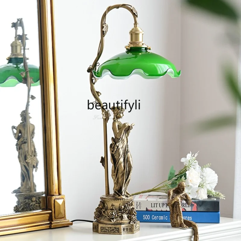 French Retro Copper Table Lamp American Style Nostalgic Living Room Study Mid-Ancient Bedroom Bedside Decoration Table Lamp
French Retro Copper Table Lamp American Style Nostalgic Living Room Study Mid-Ancient Bedroom Bedside Decoration Table Lamp