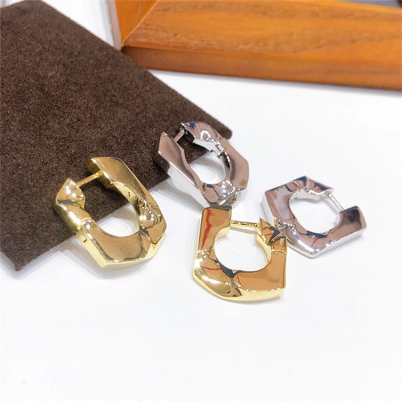Modern Jewelry Geometric U Metal Earrings Simply Design Hot Sale Popular Fashion Statement Earrings For Women Girl Gifts
Modern Jewelry Geometric U Metal Earrings Simply Design Hot Sale Popular Fashion Statement Earrings For Women Girl Gifts