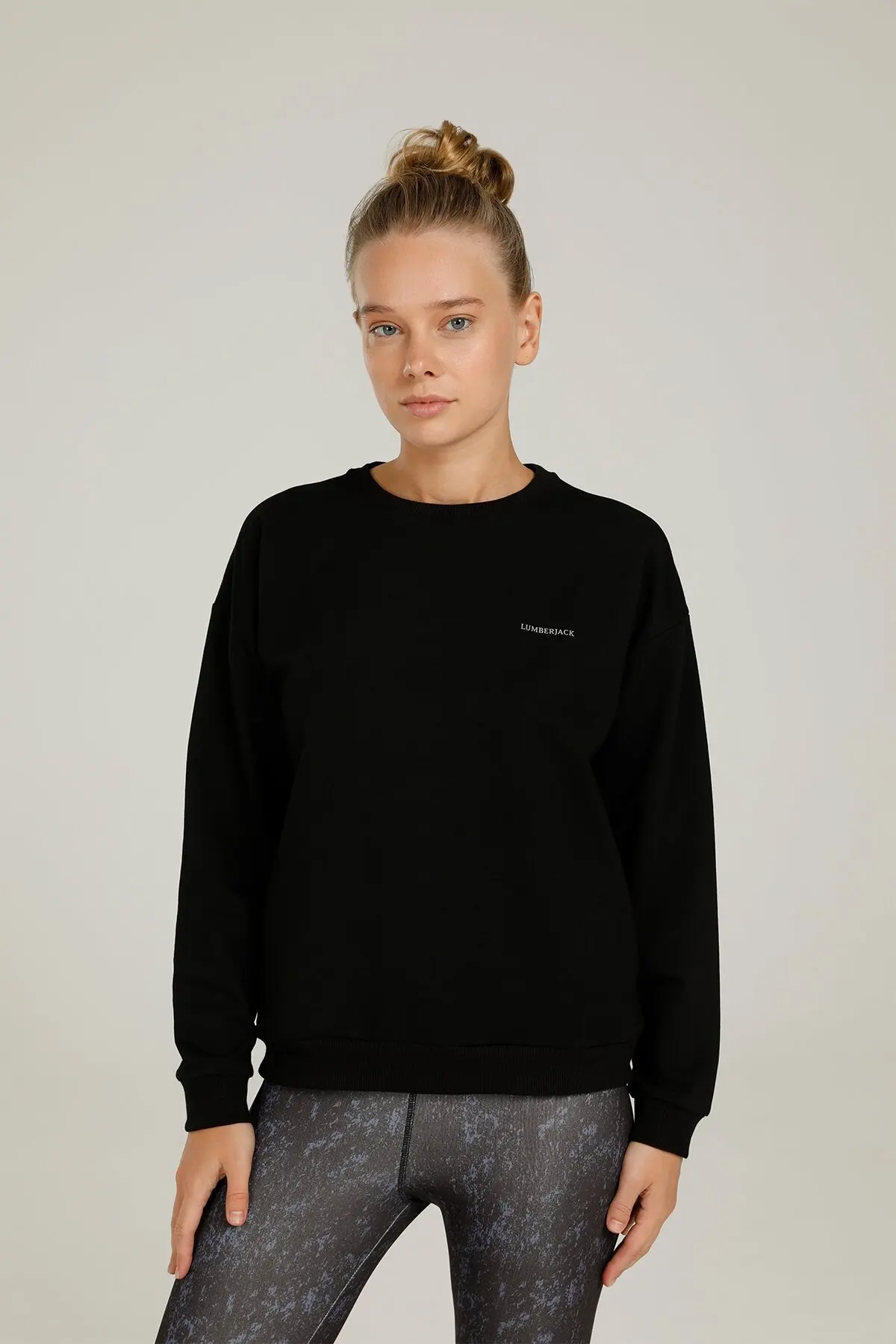 SN79 BASIC C NECK SWEATSH Black Women Sweatshirt 
SN79 BASIC C NECK SWEATSH Black Women Sweatshirt
