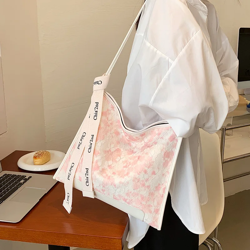 Fashion Female Tote Bags Korean Version Large Capacity 2023 New Ladies Cross-body Pouch Printing Summer Party Women Shoulder Bag
Fashion Female Tote Bags Korean Version Large Capacity 2023 New Ladies Cross-body Pouch Printing Summer Party Women Shoulder Bag