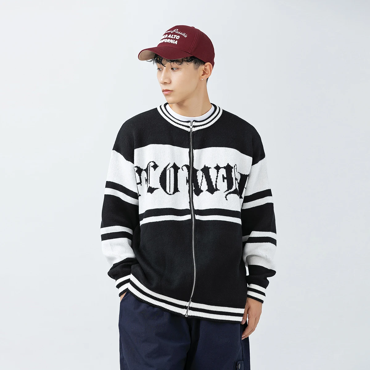 Men College Style Streetwear Fashion Loose Casual Zipper Knitwear Cardigan Sweater Coat Male Women Hip Hop Sweater Jacket 
Men College Style Streetwear Fashion Loose Casual Zipper Knitwear Cardigan Sweater Coat Male Women Hip Hop Sweater Jacket