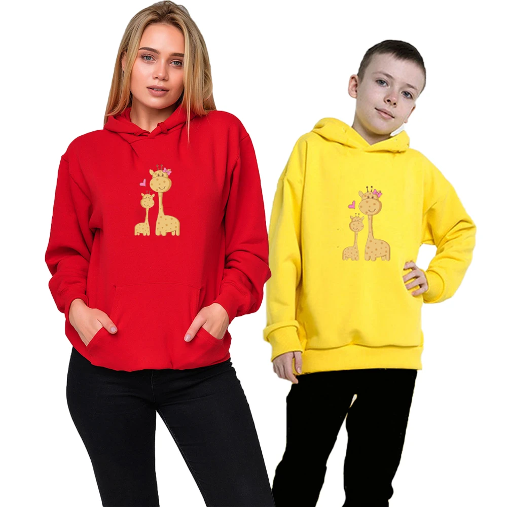 Mother Kids Giraffe Print Hoodies Mom and Son Matching Outfits Family Autumn Clothing Mama and Daughter Pullover Top Clothes
Mother Kids Giraffe Print Hoodies Mom and Son Matching Outfits Family Autumn Clothing Mama and Daughter Pullover Top Clothes