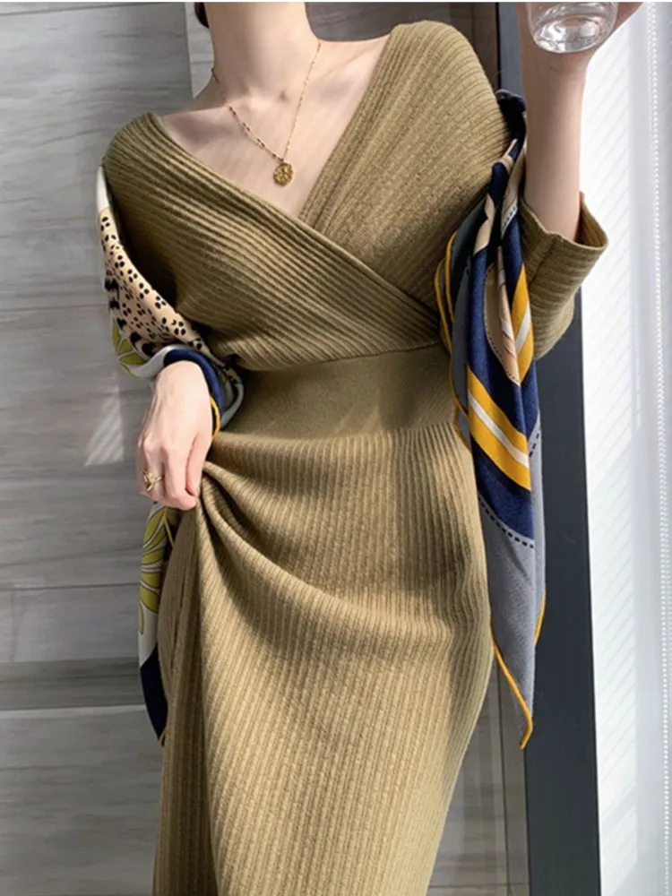 Women'S Autumn Winter Warm Sweater Dress 2021 New Fashion Sexy V-Neck Backless Wrap Hip Hanbok Vintage Temperament Knitted Dress
Women'S Autumn Winter Warm Sweater Dress 2021 New Fashion Sexy V-Neck Backless Wrap Hip Hanbok Vintage Temperament Knitted Dress