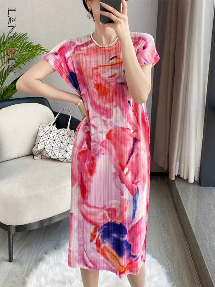 LANMREM Pleated A-line Printing Round Collar Short Sleeve Mid-calf Dress For Women 2022 Summer Female Elegant Clothing 2I819
LANMREM Pleated A-line Printing Round Collar Short Sleeve Mid-calf Dress For Women 2022 Summer Female Elegant Clothing 2I819