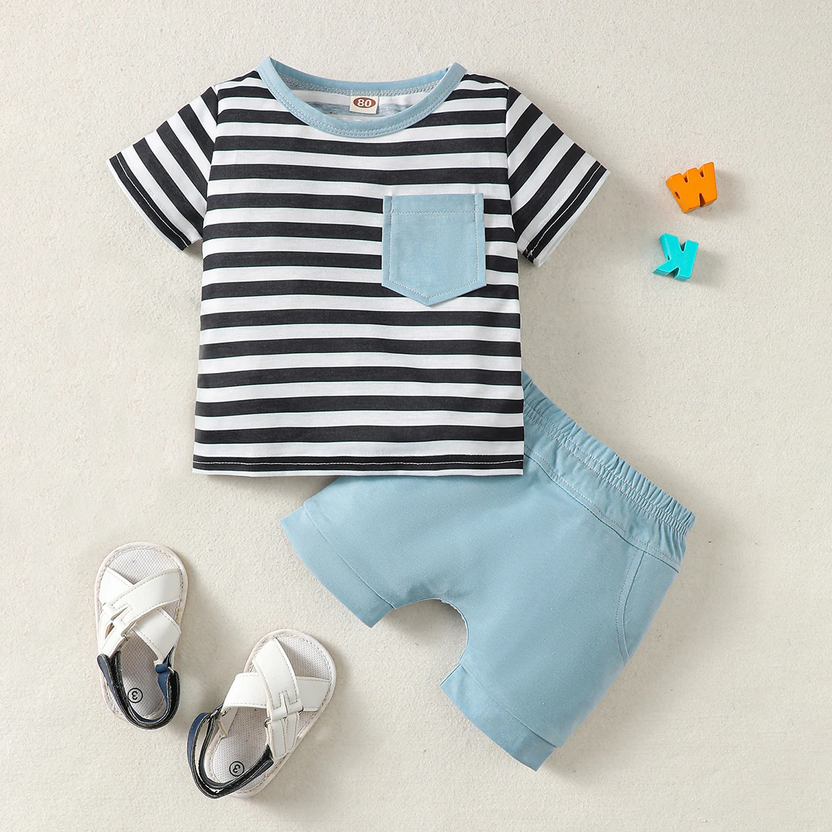 Boys' Baby Set 2023 Summer New Fashion Stripe Spliced Short Sleeve Shorts Baby Casual Pants Children's Two Piece Set
Boys' Baby Set 2023 Summer New Fashion Stripe Spliced Short Sleeve Shorts Baby Casual Pants Children's Two Piece Set
