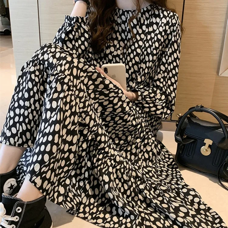 Autumn Winter Women A-line Boho Dress Sexy O Neck Long Sleeve Beach Sundress Casual Dot Print Long Dress Vintage Party Dresses
Autumn Winter Women A-line Boho Dress Sexy O Neck Long Sleeve Beach Sundress Casual Dot Print Long Dress Vintage Party Dresses