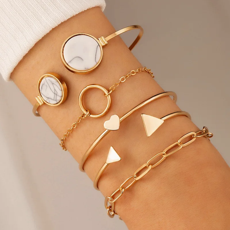 Gold Color Bracelets Sets Vintage Multilayer Bracelets for Women Metal Chain Hollow Bangles Trendy Hand Accessories
Gold Color Bracelets Sets Vintage Multilayer Bracelets for Women Metal Chain Hollow Bangles Trendy Hand Accessories