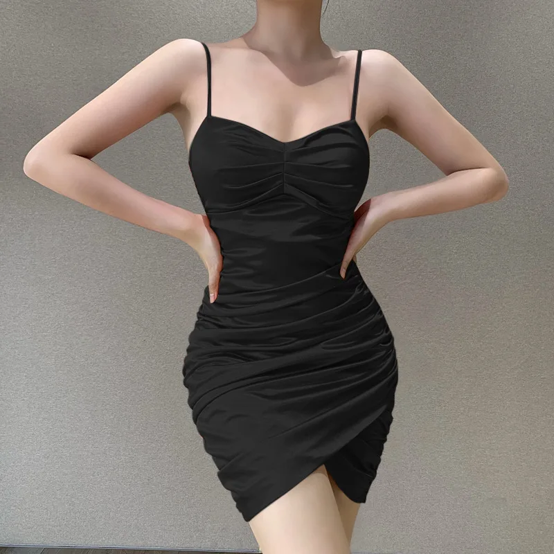 

2023 Summer New Ladies Sexy Pleated Suspender Dress Feminine Temperament Commuter Nightclub Deep V Temperament Small Dress